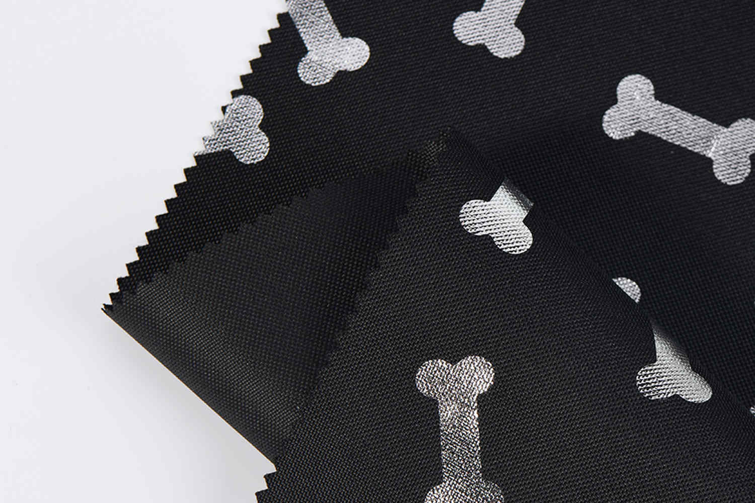 PU Coated 600D 68T พร้อมงานพิมพ์เงินกันน้ำผลิตภัณฑ์สัตว์เลี้ยง